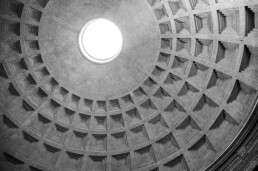 oculus inside the Pantheon